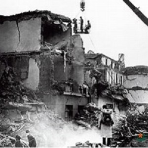 《唐山大地震：家庭与救援》