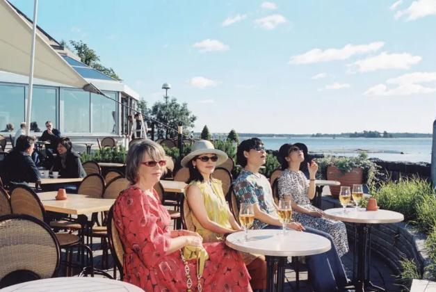 《海鸥食堂：温情幽默，三位日本女子的故事》