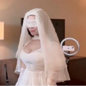 全网爆火资源！汐梦瑶 晨汐-绿M与Y荡-娇妻 [17V-1G]