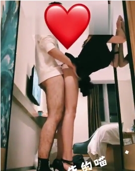 女友《MR.L的猫》户外展示