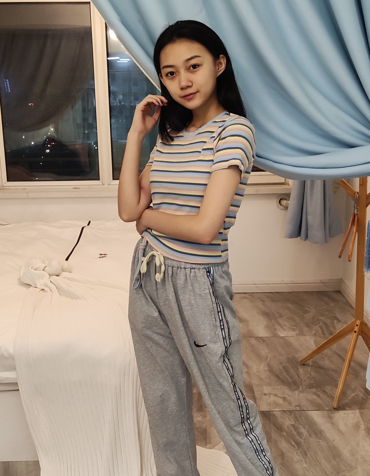 大学生刘兵约拍的照片+19.5g