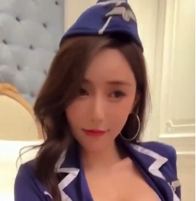 秀人网最新视频《王馨瑶》+-+服装诱惑