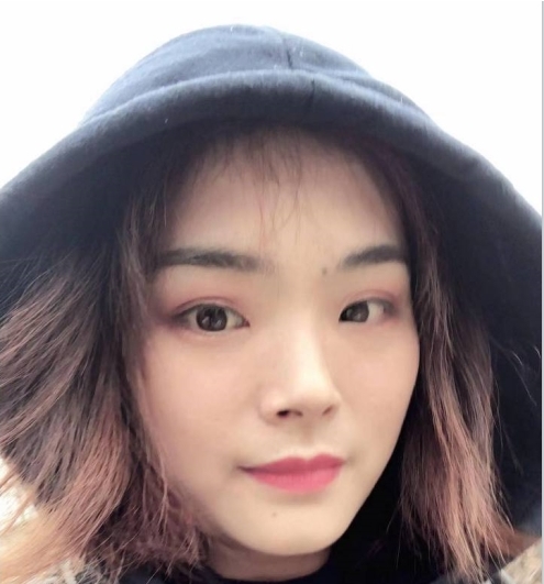 真实小姨和侄子+风韵小姨时刻想着打扑克