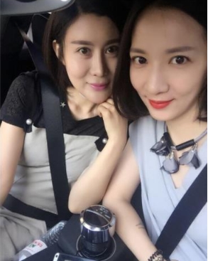 优质美女《妻子双镜视角》作品