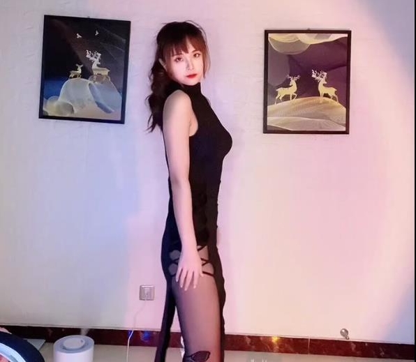 快手主播悠宝儿泳装定制+热舞社保专辑