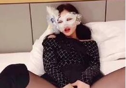 vivian姐《黑丝长靴女神的贴心服务》