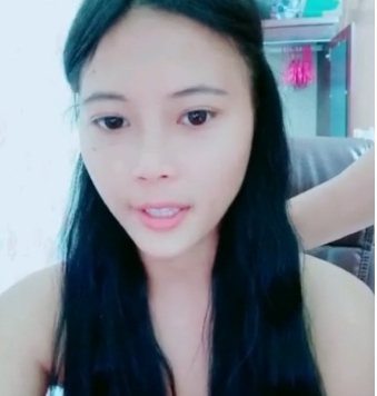 高顔值大球美女《看大海》