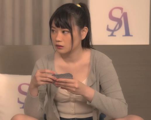 和大學同學玩牌輸了脫一件昀+[1V-530M]