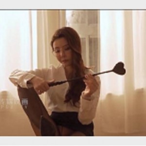 苏语棠-黑丝女王教师 [1V-900M]