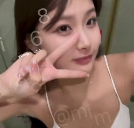 【究极核弹】宝藏女孩_小屁mimi_888高阶VIP全系列社保