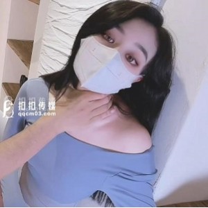 超人气九妖网红女神 -不见星空，瑜伽妹妹 爆裂紧身裤蜜臀榨汁[1V 472m]