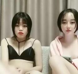 优质主播小热巴和闺蜜双F~打粑粑第一上部分【4V-5.5G】