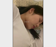 高颜质留学生-阮如意回国后被C[25V-1.7G]