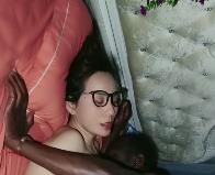 媚黑-阿姨也疯狂！1V-4.4G