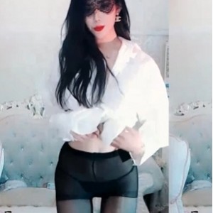 虎牙 长腿兮兮 直播+福利 6.02g 补