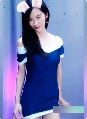 《虎牙性感女主播小小兔的梦想之旅：令人眼前一亮的颜值、性感头发和不露脸的网红身材》