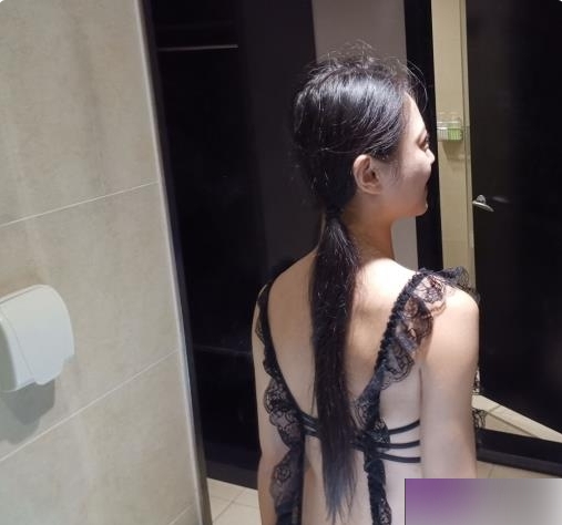 优质反差女+扬州小博与男友作品一部