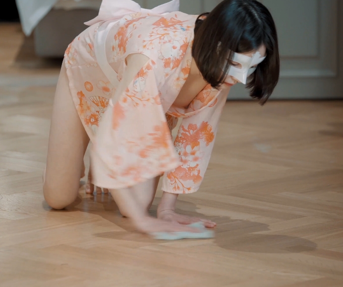 九头身绝世美体长腿大罩杯美女姐姐私房[38P+1V+1.35G+百度盘]