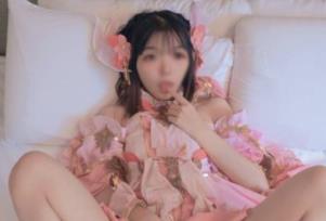 露脸COSER_优质反差婊小余【秀萝套图】