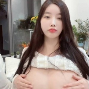 秀人网杨晨晨社保视频