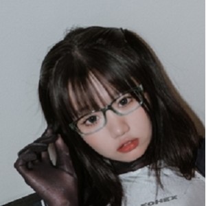 [转载搬运] 双马尾连体黑丝展示泳衣柒柒不可爱 [54p+668MB][百度盘]