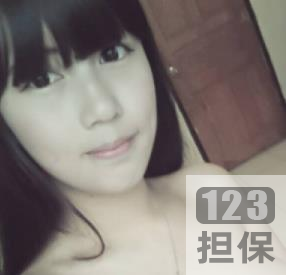 兰商学院校花李宜辰日常自拍展示