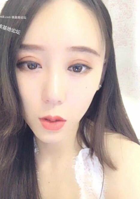 虎牙美女《艾薇儿baby》合集