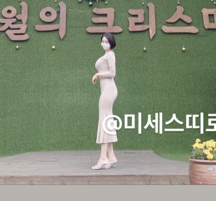 【超优质】大罩杯妻子+mrsddirori+Onlyfans+福利合集，团建展示服装