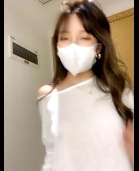 女主播一只奶包作品两部