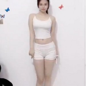 快手@小公举洋 可爱热舞合集【10V60.4MB百度盘】