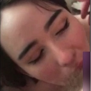 [转载搬运] 钻石泄密13季4K高清性感美女被土豪抠动怼脸上 精华版 [1V+218MB][多种下载方式]