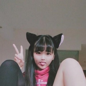 斗鱼福利超人气优质罗莉稀缺绝版完整合集，有尺度角色扮演指教，独特道具自娱自乐