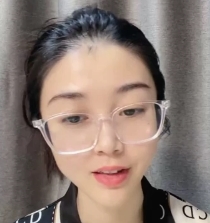 御姐眼镜mei+nu+tuo+yi舞特写，M腿扒拉神秘处，视频2.94GB