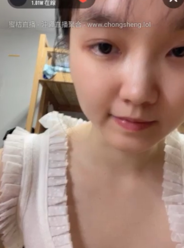 学妹宿舍大胆表演，流血洗澡视频10v+19g自行打包