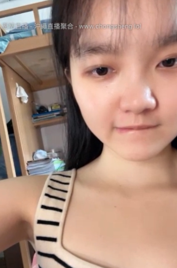 学妹宿舍大胆表演，流血洗澡视频10v+19g自行打包