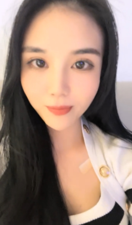 精选尤物女神新人小美，按摩按摩约会互动，蜜桃美臀后推车玩弄，冲刺猛怼内释，1V+768MB视频精彩纷呈