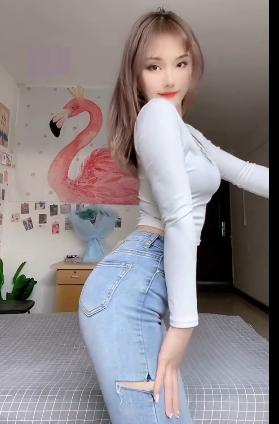 蛋黄很哇塞视频合集:荤素有尺度,百度云永久链接,704兆大小