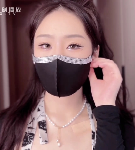 窈窕身材车模女神淑怡1V+1.5G视频全收录[百度盘]