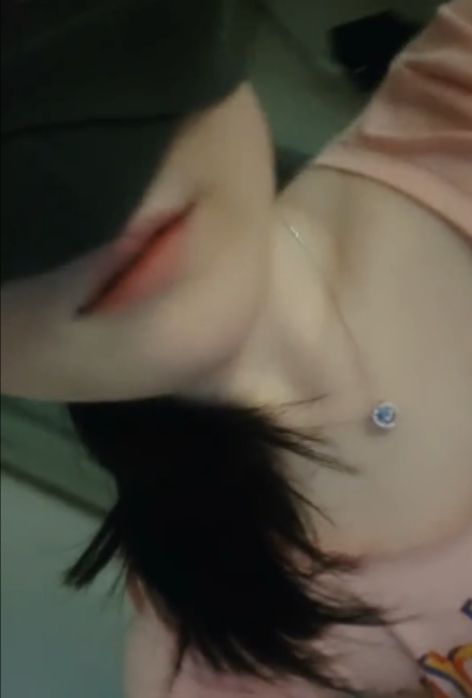 柠檬酱：福利视频直播合集，18个COS英雄联盟，光“阴”妹子酱，15.4g老资源，不露脸神秘魅力