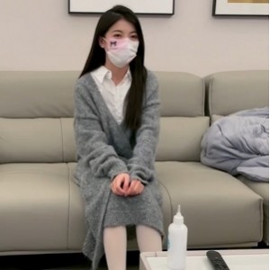 “创可贴指教靓女，小二先生风趣幽默29.6g”