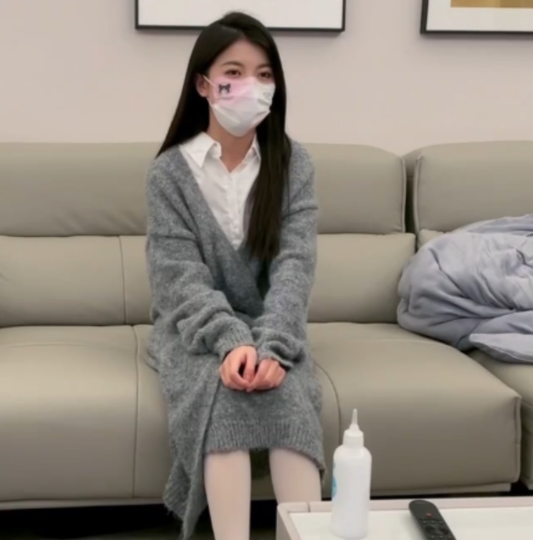 “创可贴指教靓女,小二先生风趣幽默29.6g”