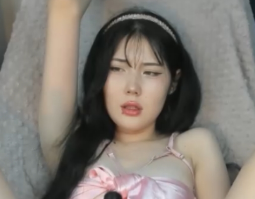 粉条奇趣介绍：1v+1.76g视频，百度盘可找，韩安冉幽默风趣