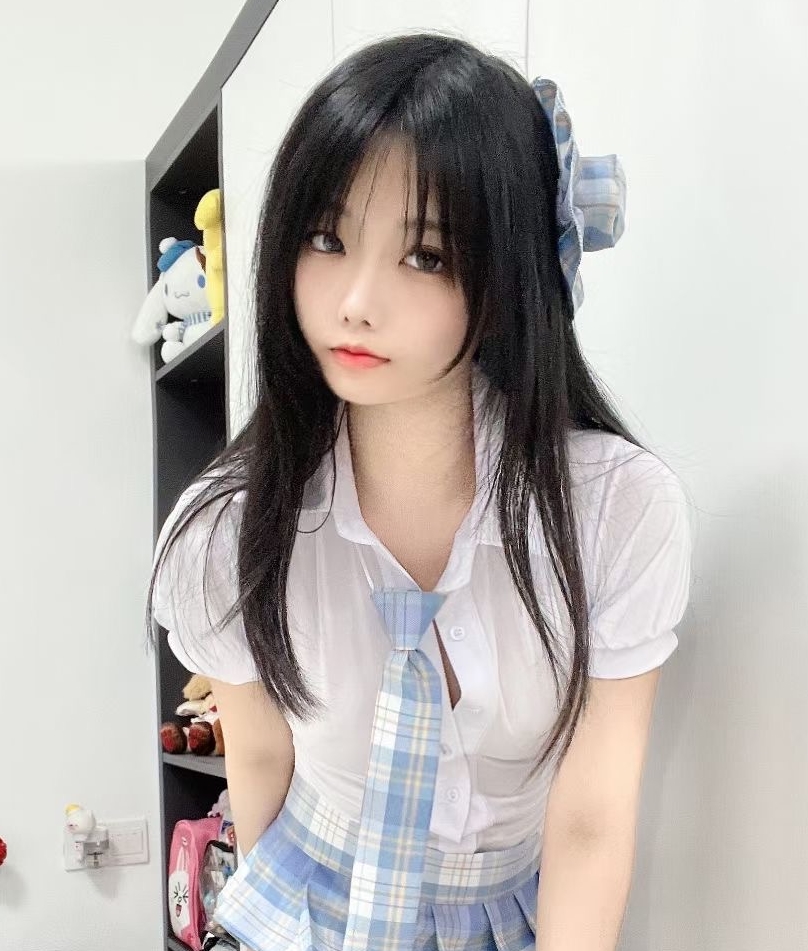 奶萝喵福利视频：吃定你(奶萝喵四）2.47g，精彩收藏福利