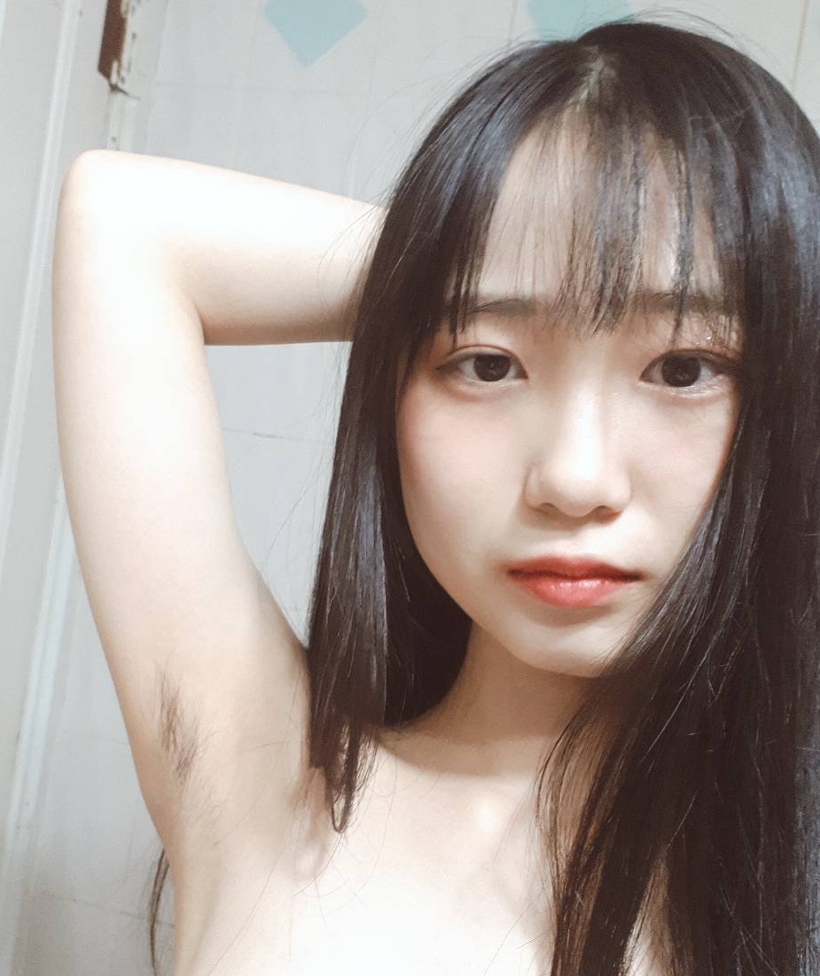 清纯反差婊黄晓盈独家定制视频，高质量展示，百度盘下载