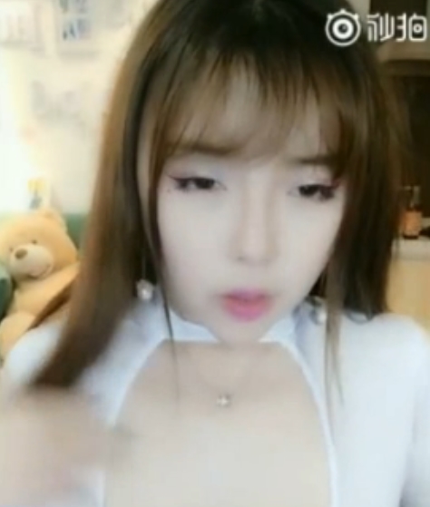 童颜大罩杯主播三胖磐娴福利合集：51V视频1.97G，清纯可爱到性感火辣，有声音