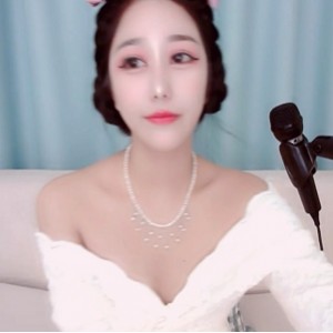 CB站热播节目meow主持7V直播，每期5.23G，引人入胜收藏