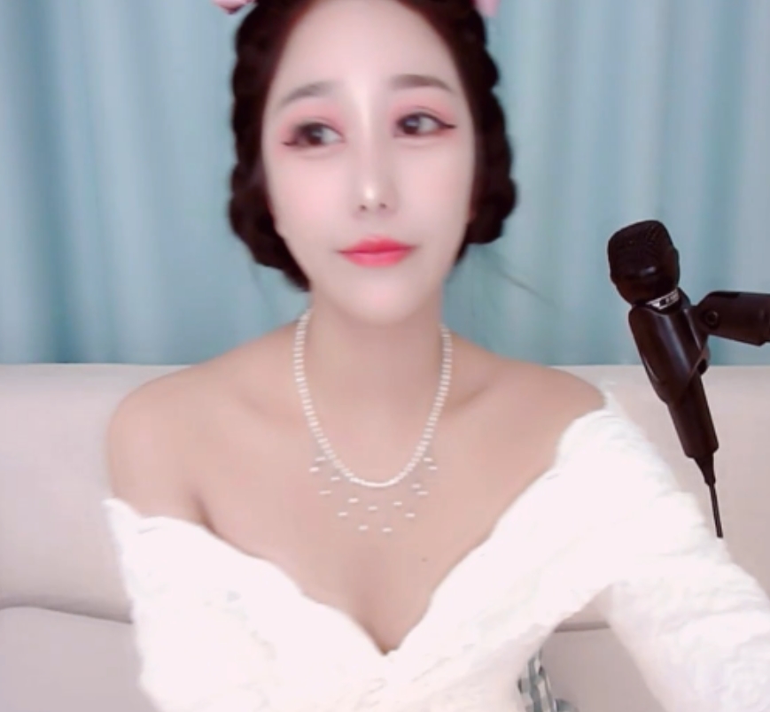 CB站热播节目meow主持7V直播，每期5.23G，引人入胜收藏