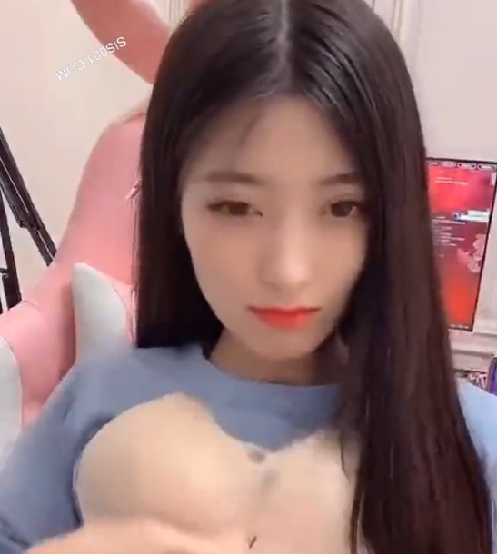 人们看到了一个充满坚毅和勇气的英雄。这样一部视频,必定会成为许多玩家的珍贵收藏,让他们时刻激励自己,勇往直前。