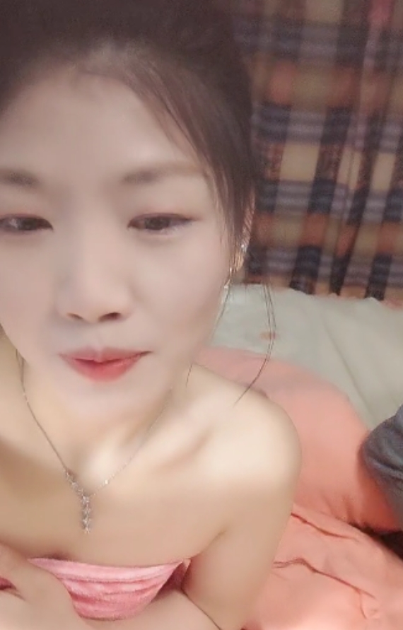 清雅婷：小少妇27v46.7g视频收藏165，新增16v精彩作品