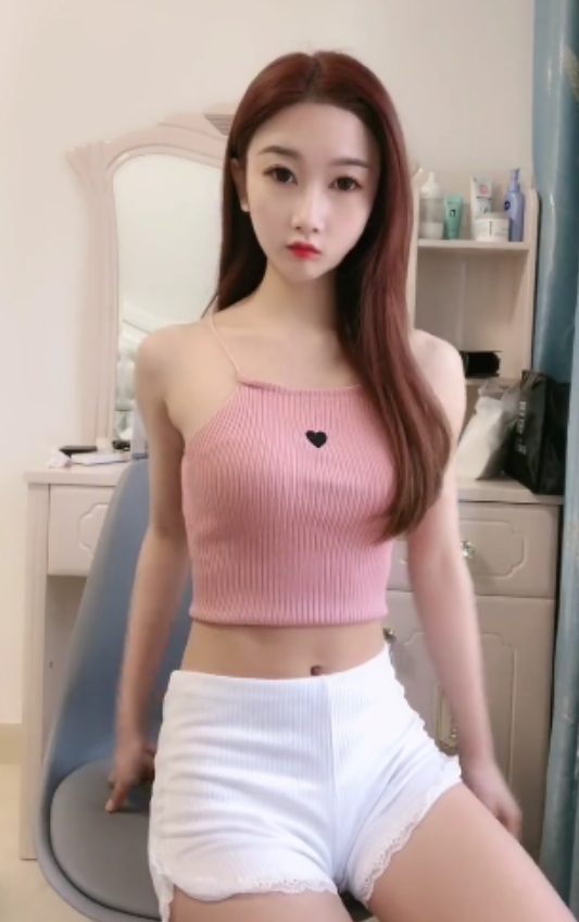 你眼前一亮,让你感受到他独特的球控技术!素的的球控抖音快手抖球乳摇小视频合集,1300V,6G等你来挑战!